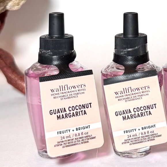 GUAVA COCONUT MARGARITA Wallflowers - Picture 1 of 2